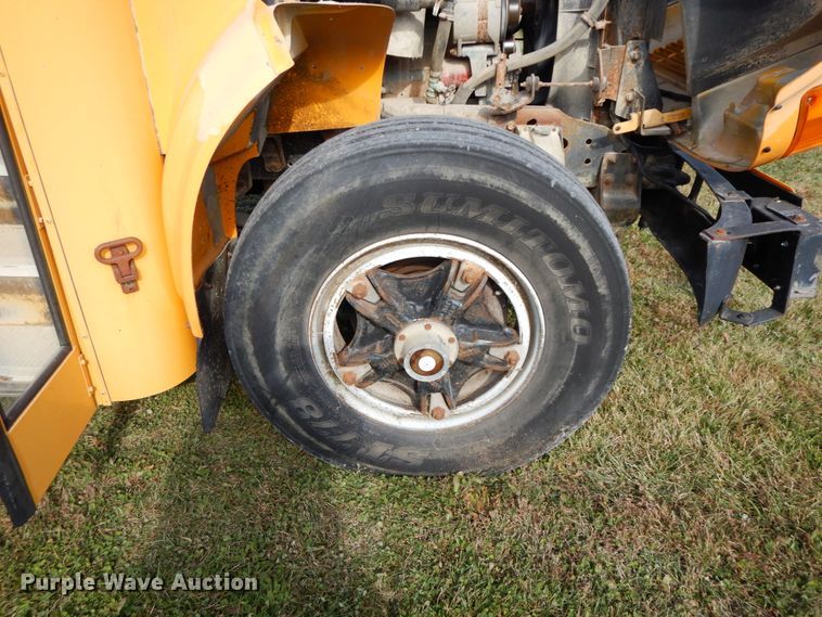 image for item FG9674 1999 International 3800  school bus