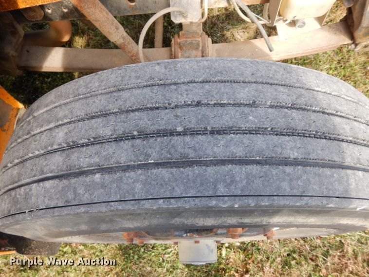 image for item FG9674 1999 International 3800  school bus