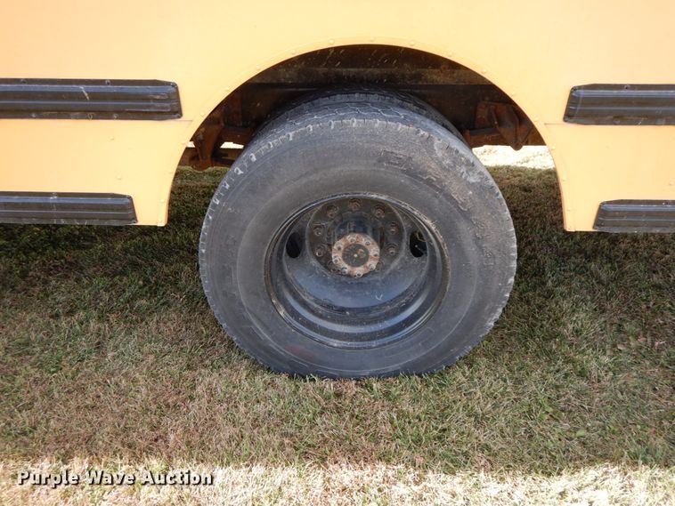 image for item FG9675 2007 International CE300  school bus