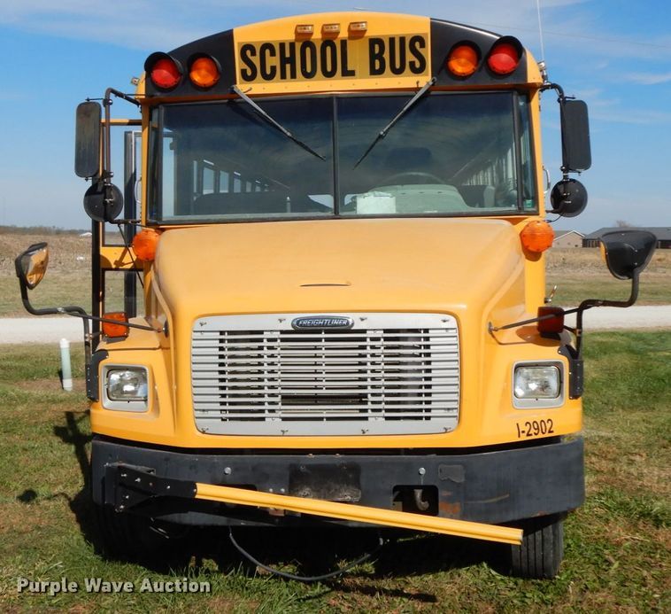 image for item FG9676 2005 Freightliner FS65  school bus