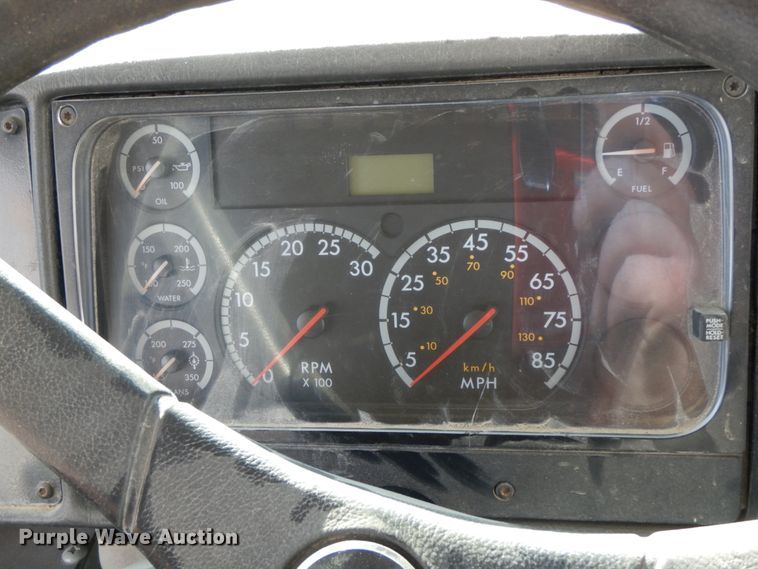 image for item FG9676 2005 Freightliner FS65  school bus