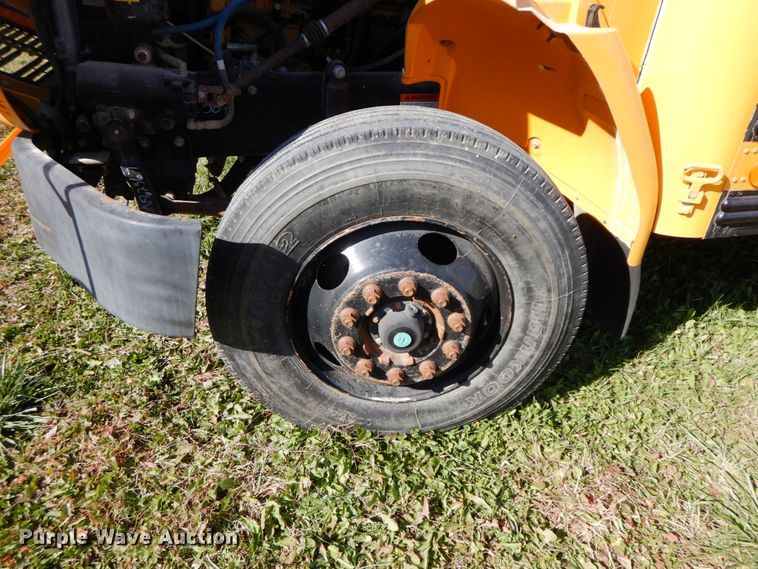 image for item FG9676 2005 Freightliner FS65  school bus