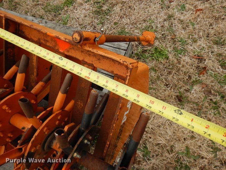 Woods PL60 aerator in Galesburg, IL Item FR9761 sold Purple Wave