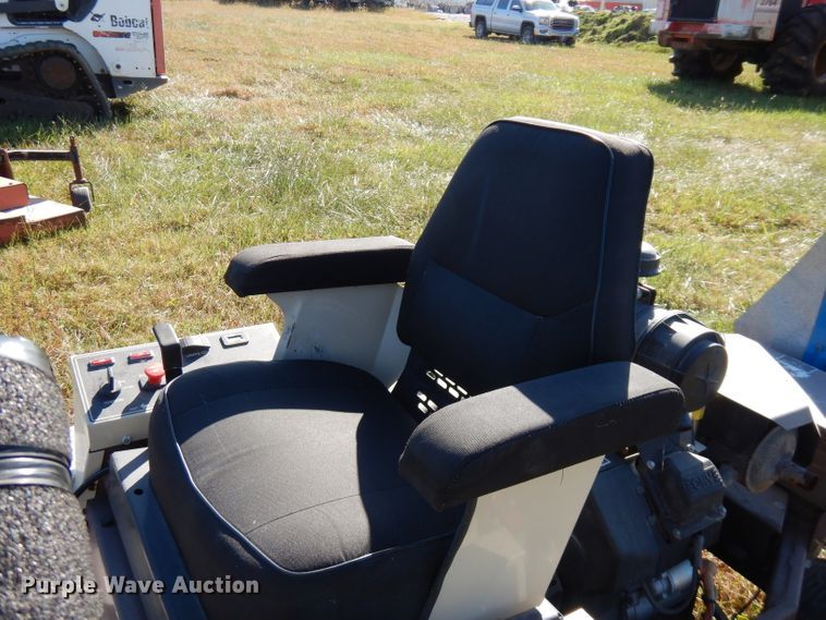 image for item FW9754 Grasshopper 725K2 ZTR lawn mower