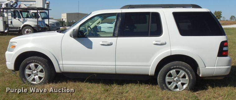 image for item FW9759 2010 Ford Explorer  SUV