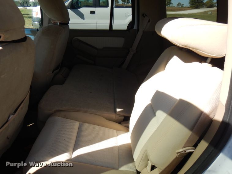 image for item FW9759 2010 Ford Explorer  SUV