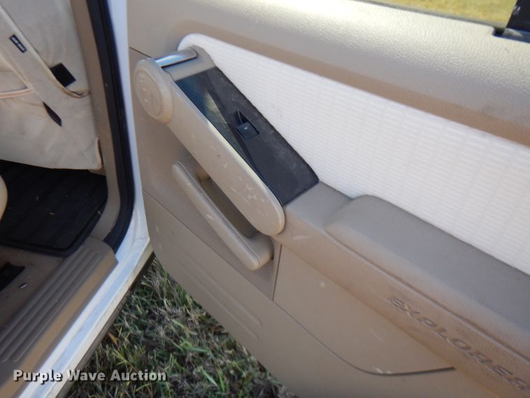 image for item FW9759 2010 Ford Explorer  SUV