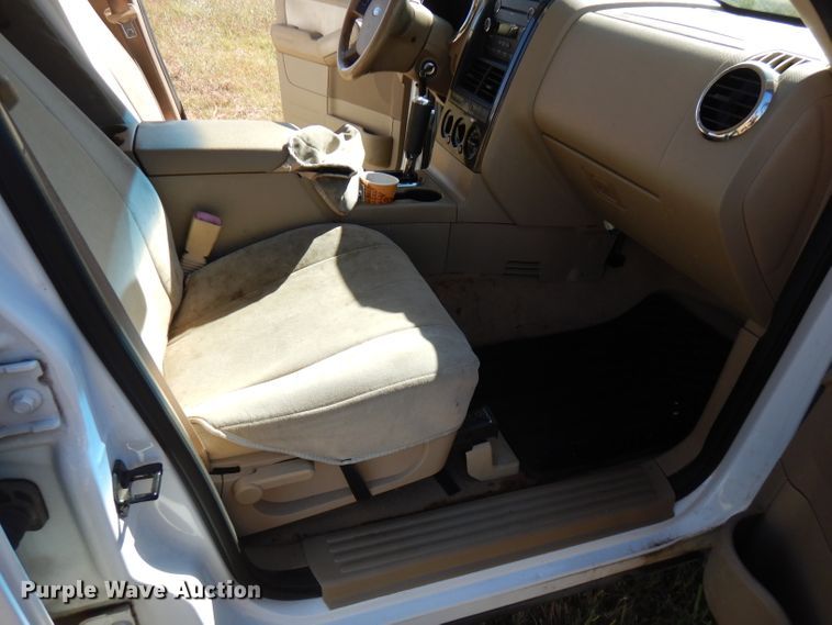 image for item FW9759 2010 Ford Explorer  SUV