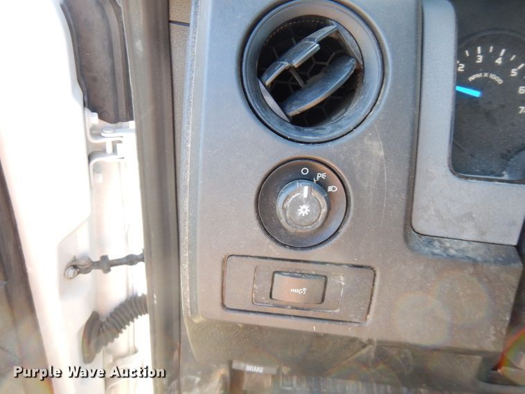 image for item FW9761 2014 Ford F150  SuperCab pickup truck