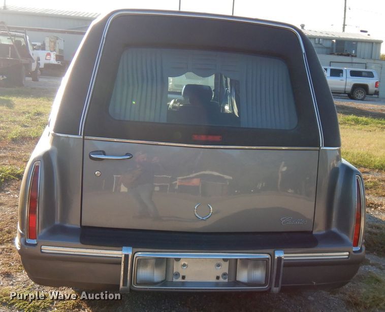 image for item FW9813 1998 Cadillac Masterpiece Hearse