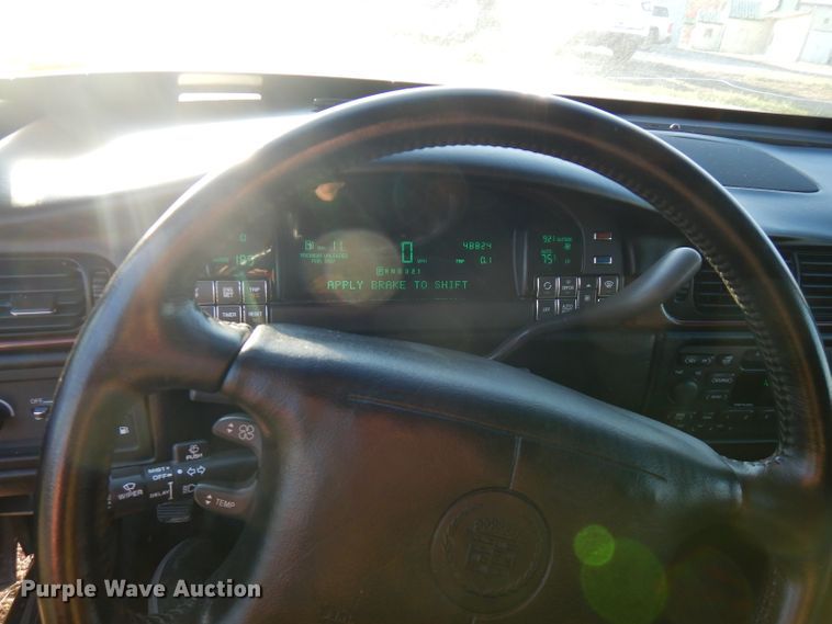 image for item FW9813 1998 Cadillac Masterpiece Hearse