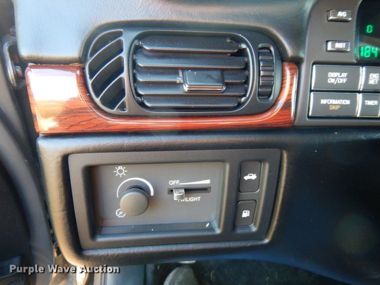 image for item FW9813 1998 Cadillac Masterpiece Hearse