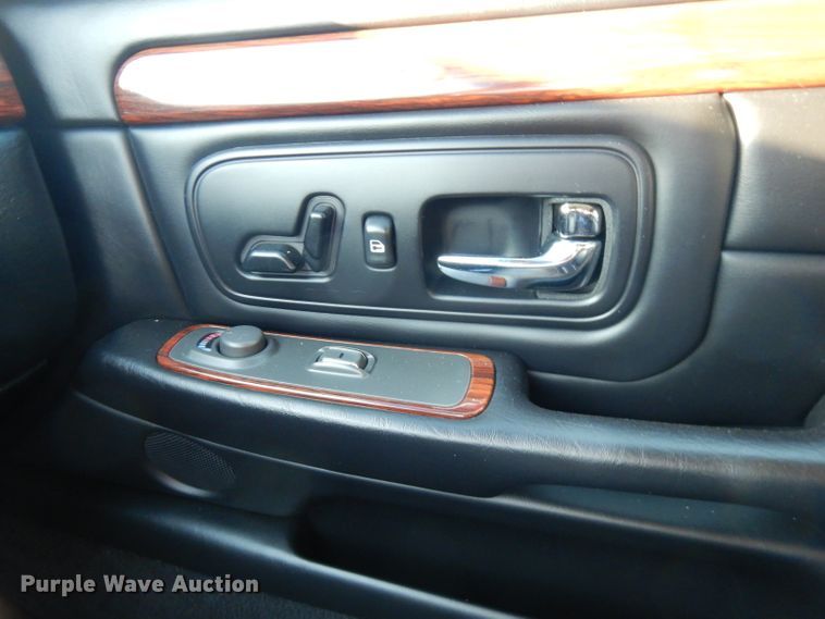 image for item FW9813 1998 Cadillac Masterpiece Hearse