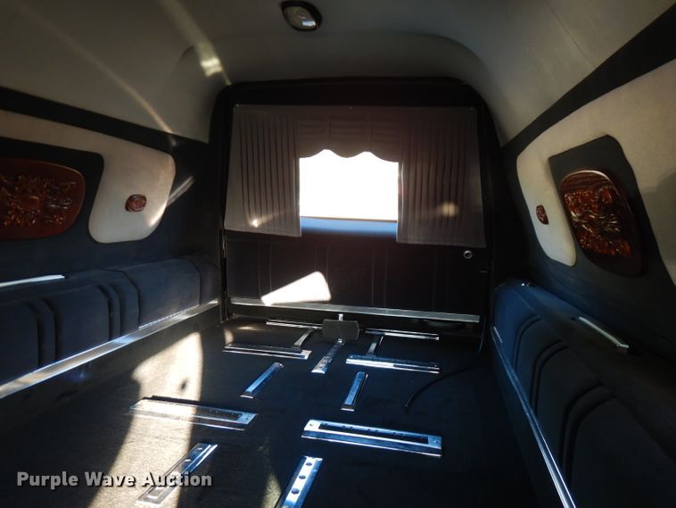 image for item FW9813 1998 Cadillac Masterpiece Hearse