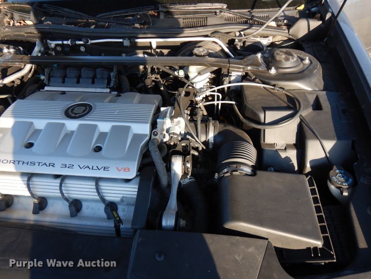 image for item FW9813 1998 Cadillac Masterpiece Hearse