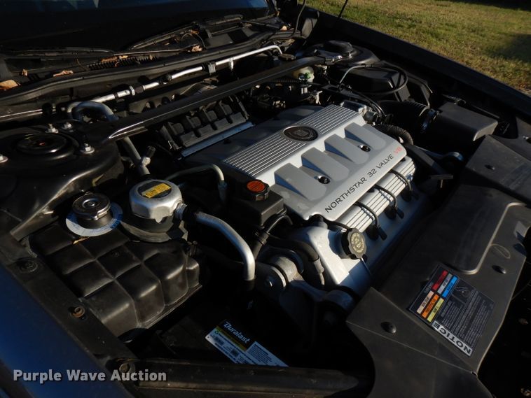 image for item FW9813 1998 Cadillac Masterpiece Hearse