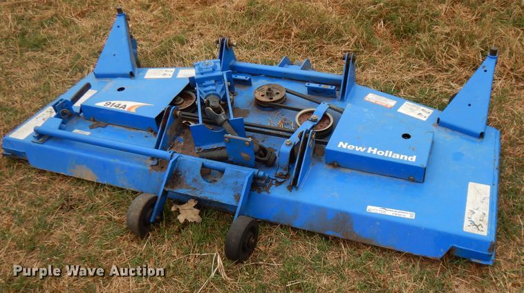 image for item FW9818 New Holland 914A mid-mounted mower deck