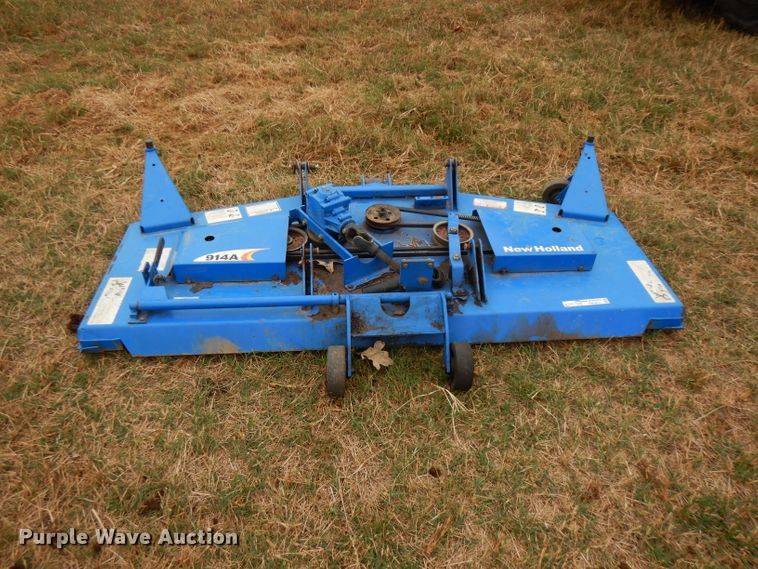 image for item FW9818 New Holland 914A mid-mounted mower deck