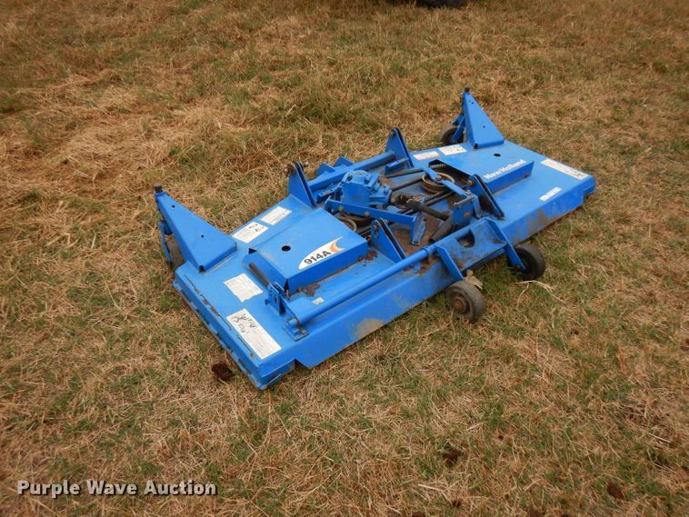 image for item FW9818 New Holland 914A mid-mounted mower deck