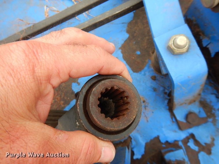 image for item FW9818 New Holland 914A mid-mounted mower deck