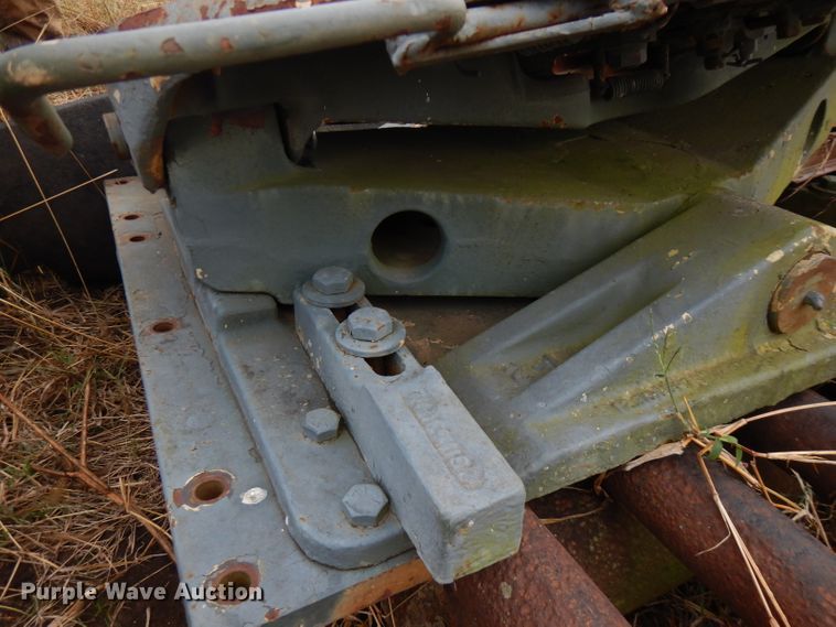 image for item FW9826 Fifth wheel hitch