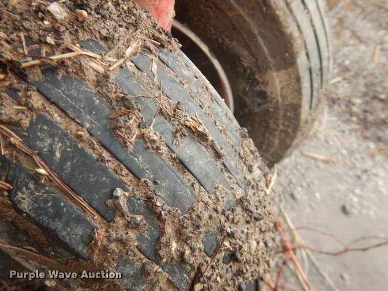 image for item FW9847 Toro Hydroject 3000 greens aerator