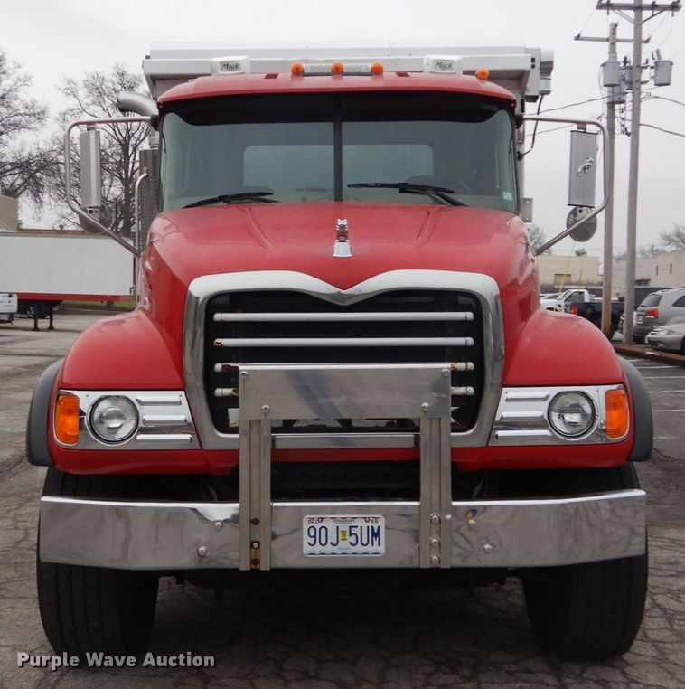 image for item GB9826 2007 Mack CV713  dump truck