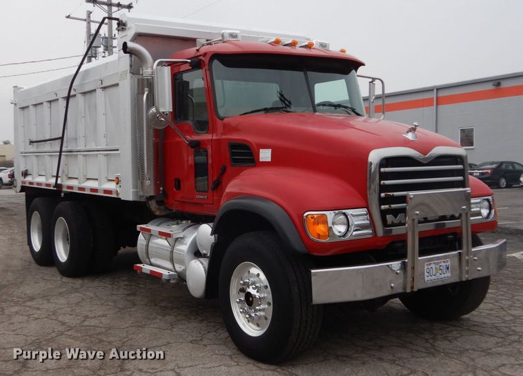 image for item GB9826 2007 Mack CV713  dump truck