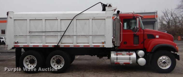 image for item GB9826 2007 Mack CV713  dump truck