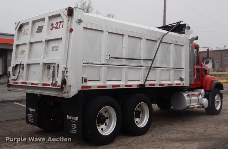 image for item GB9826 2007 Mack CV713  dump truck