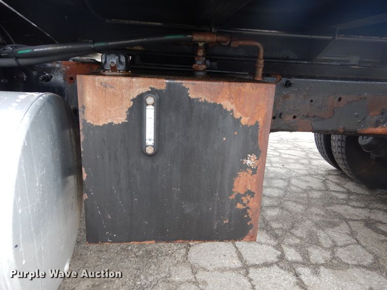 image for item GB9826 2007 Mack CV713  dump truck