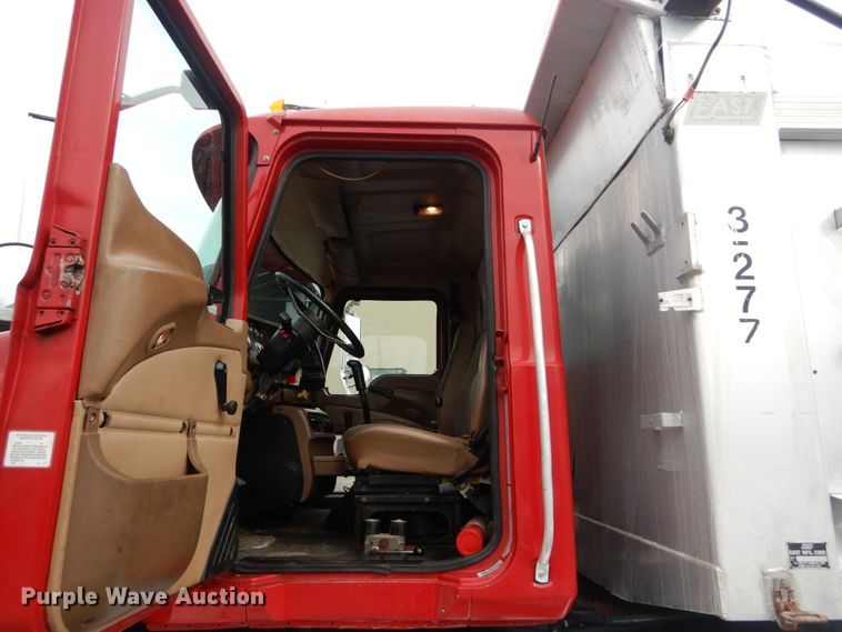 image for item GB9826 2007 Mack CV713  dump truck