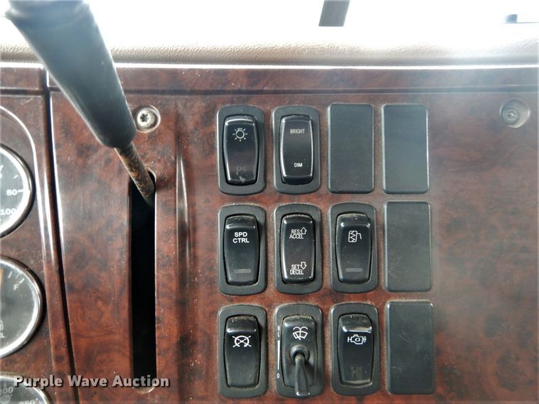 image for item GB9826 2007 Mack CV713  dump truck