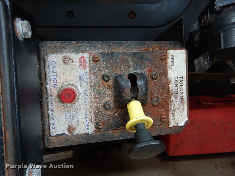 image for item GB9826 2007 Mack CV713  dump truck