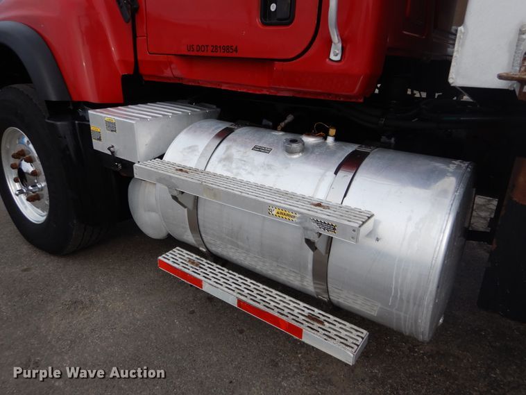 image for item GB9826 2007 Mack CV713  dump truck