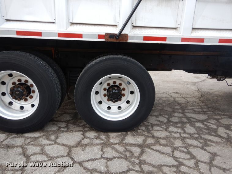 image for item GB9826 2007 Mack CV713  dump truck