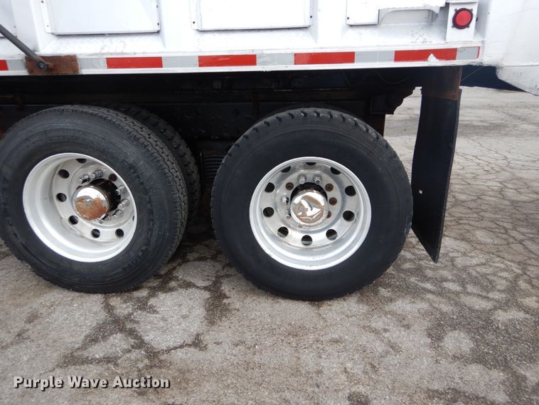 image for item GB9826 2007 Mack CV713  dump truck