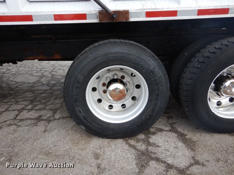 image for item GB9826 2007 Mack CV713  dump truck