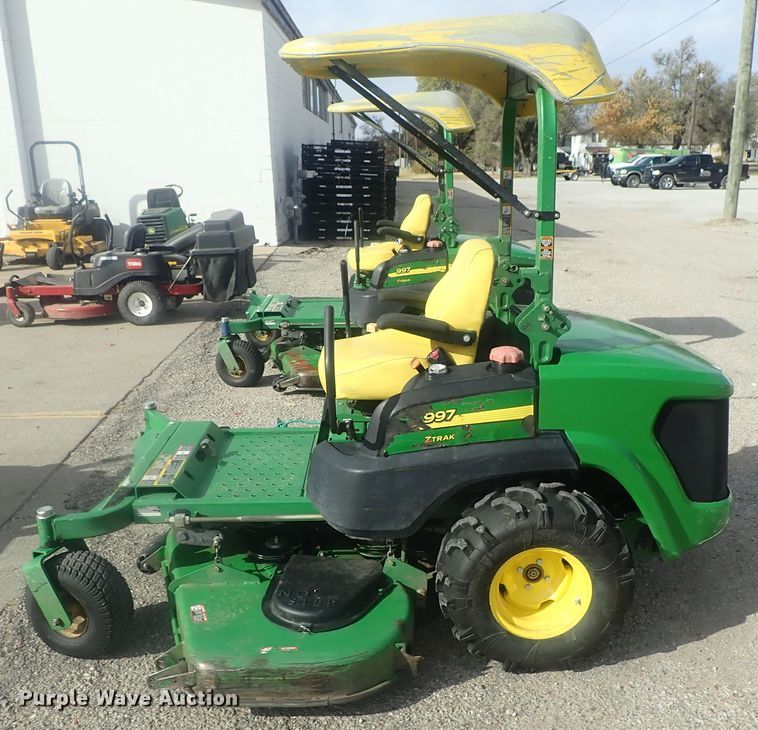 image for item GN9191 John Deere 997 ZTrak  ZTR lawn mower