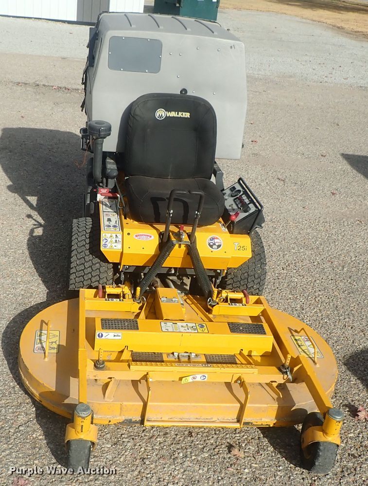 image for item GN9194 Walker T25i  ZTR lawn mower