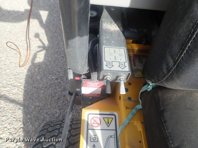 image for item GN9194 Walker T25i  ZTR lawn mower