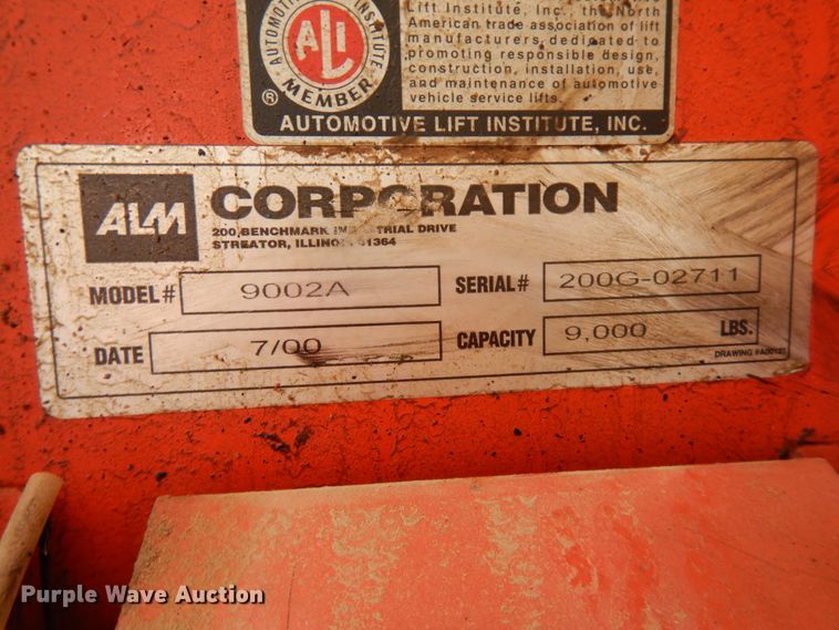 image for item GR9977 2000 Alm Corporation 9002A automotive lift