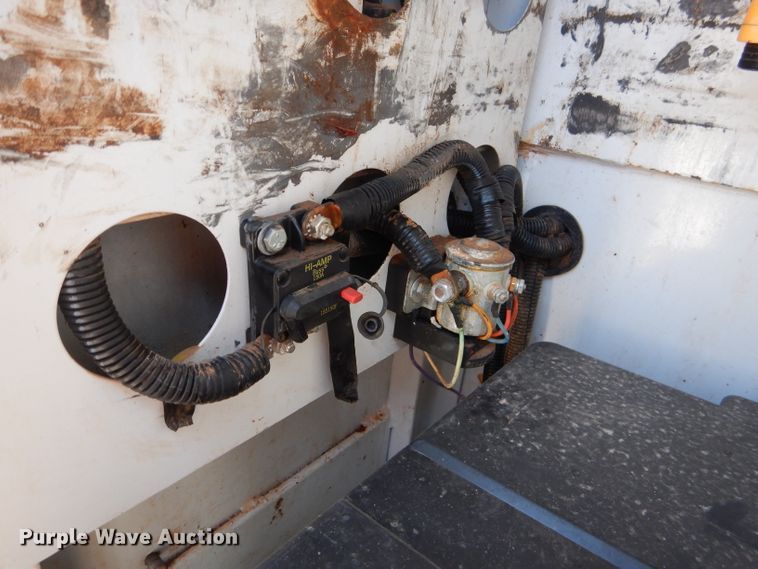 image for item HC9134 2013 Ford F450 Super Duty  utility truck with crane