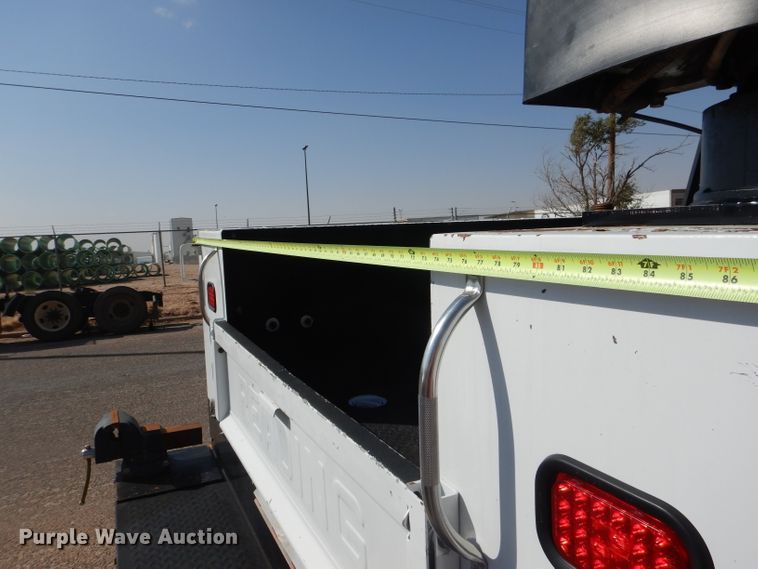 image for item HC9134 2013 Ford F450 Super Duty  utility truck with crane