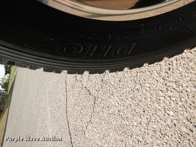 image for item HC9134 2013 Ford F450 Super Duty  utility truck with crane