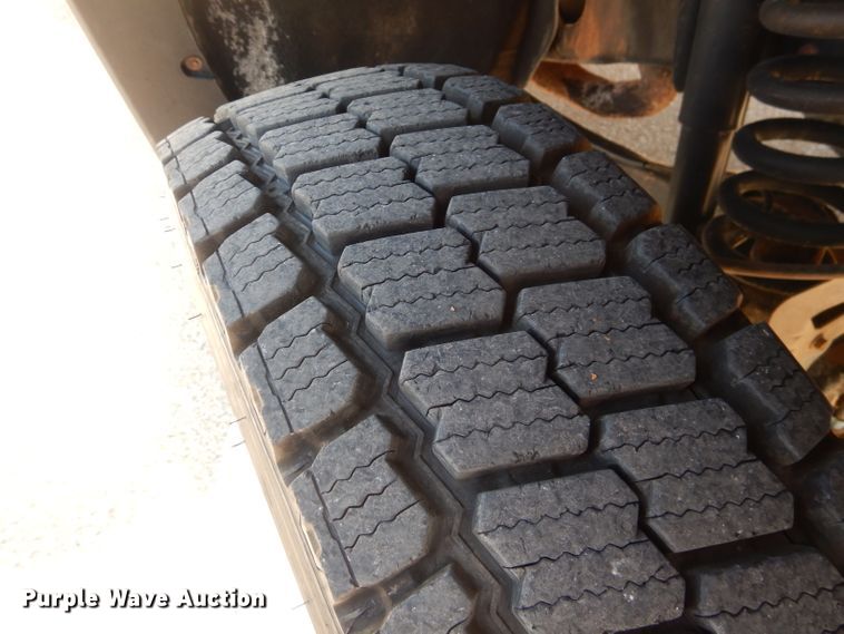 image for item HC9134 2013 Ford F450 Super Duty  utility truck with crane