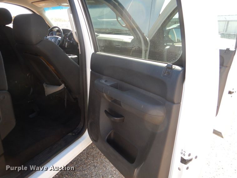 image for item HC9137 2013 GMC Sierra 1500  Crew Cab pickup truck