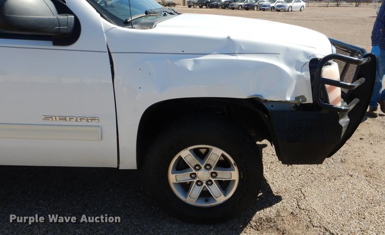 image for item HC9137 2013 GMC Sierra 1500  Crew Cab pickup truck