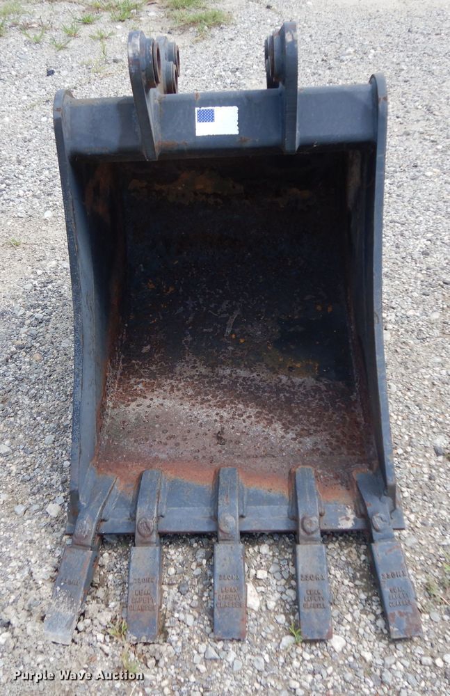 image for item HC9673 Woods 100671124P backhoe bucket