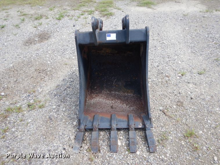 image for item HC9673 Woods 100671124P backhoe bucket